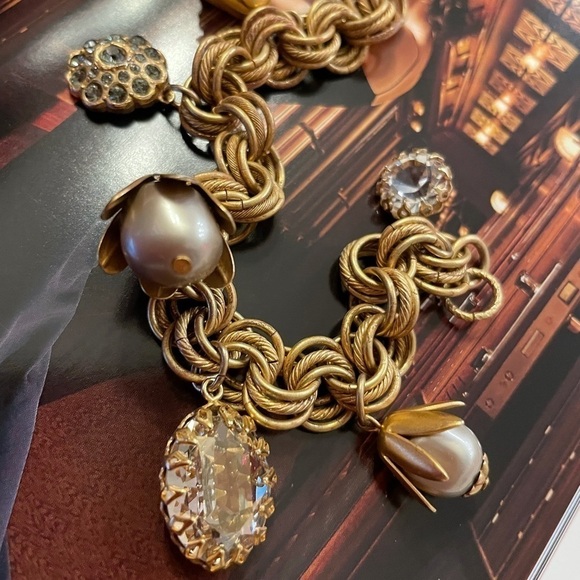 New- pretty bracelet - Picture 3 of 4